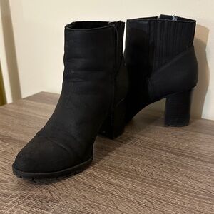 Kelly & Katie Elegant Black Ankle Booties